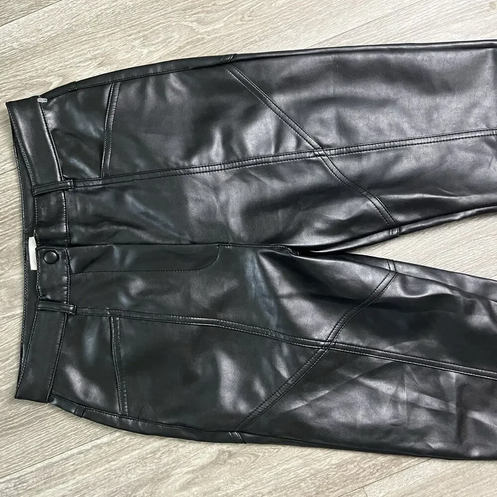 Aritzia Wilfred Black Rebel Pant Vegan Leather Straight Leg Pants Size 6‎ 224​